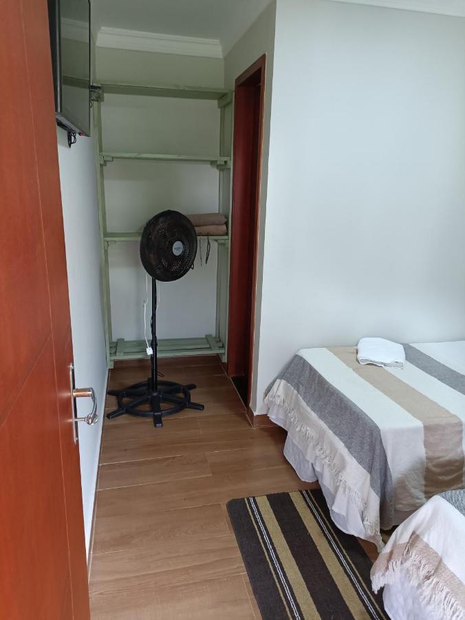 Alpha Hospedaria & Hostel Londrina Buitenkant foto