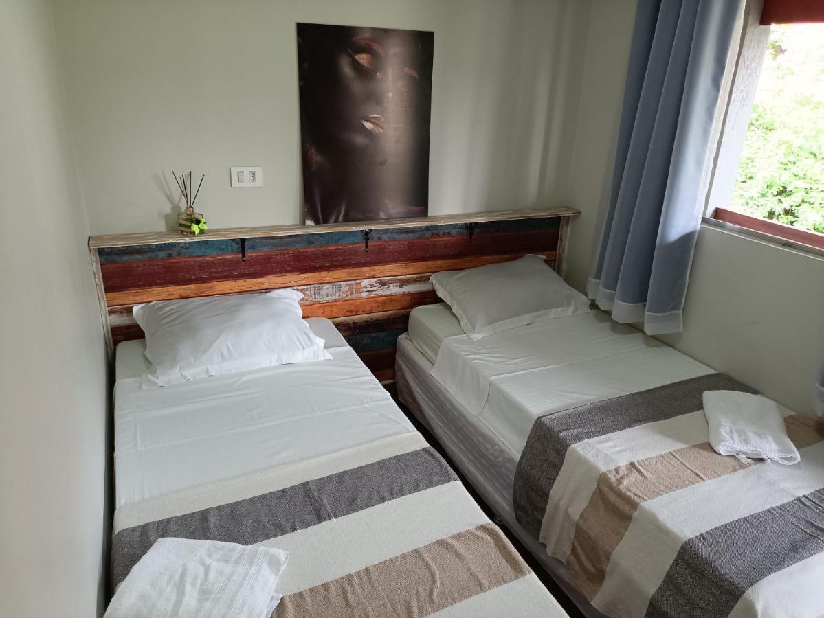 Alpha Hospedaria & Hostel Londrina Buitenkant foto